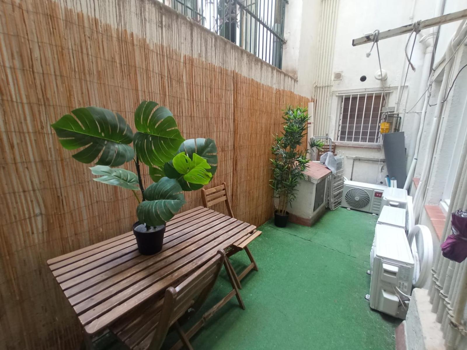 Private Rooms On Tamarit Street - Barcelona — Fotos 1